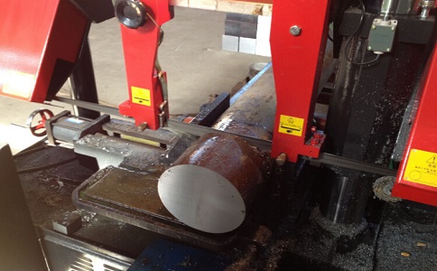 古镇镇卧式带锯床加工时出现明显振荡如何排查？