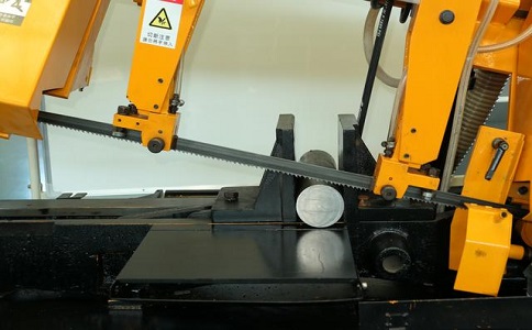 古镇镇数控带锯床自动送料精度会出现偏差吗？