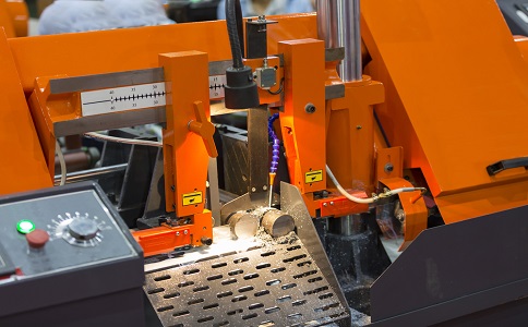 古镇镇龙门带锯床具备哪些优点？